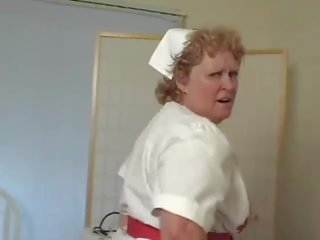 Marriageable infermiera dà speciale trattamento clip